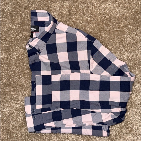 Express Slim Fit Performance Button Down - Picture 2 of 4